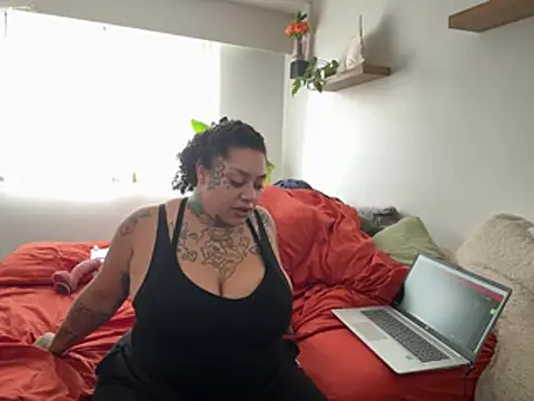 devyn_avery live cam on StripChat