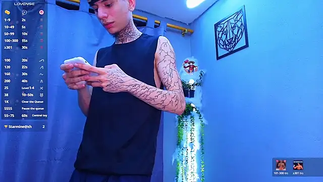 TheBatMansion live cam on StripChat
