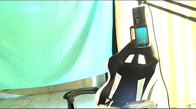 aronmiller404 live cam