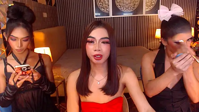 AudreyMilesTrans live cam