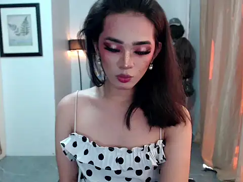 Model: lavandermilk
