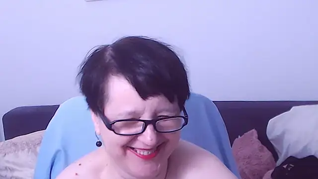 ChristaRose live cam on StripChat