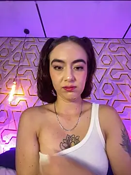 MelanyyJhonson15 live cam on StripChat