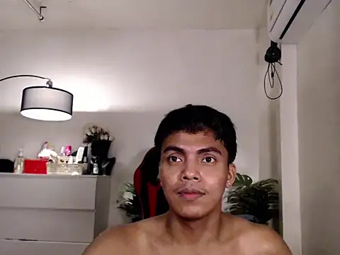 asianboyhunt (M young) - I am new here, please be kind & friendly