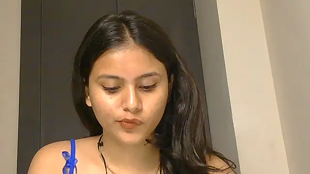 naira_fit (F young) - ak din ma hone vale goal show full body