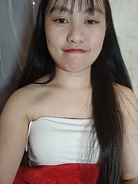 Cherry-squirtt live cam on StripChat