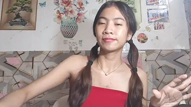DeeannGunby live cam on StripChat