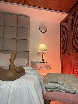 sarahtexas_ live cam on StripChat