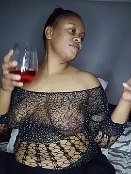 ShantelBootyBoobs live cam on StripChat