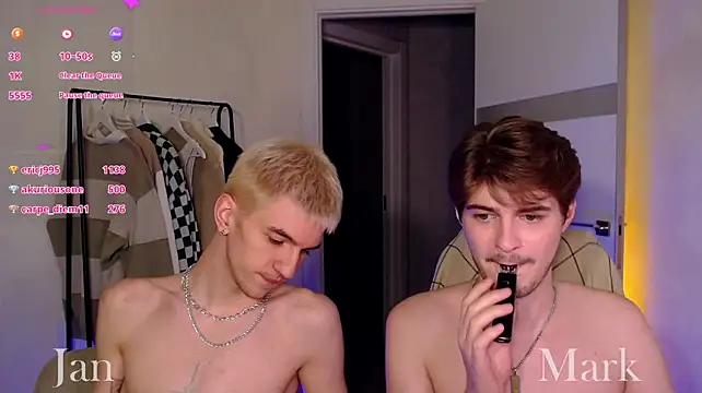 itsyanbb live cam on StripChat