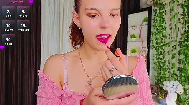 PollyHiller1 live cam on StripChat