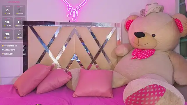 Harmonie_tay live cam on StripChat