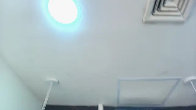 kissme_luna live cam on StripChat