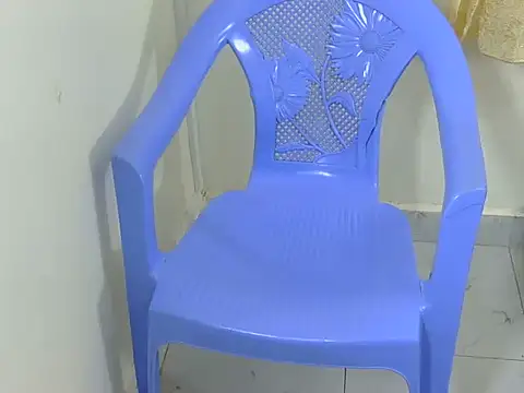 Prettylisah live cam on StripChat