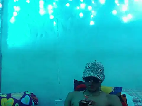 Maximo_Tercero live cam on StripChat