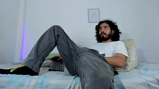 Jave_rave live cam on StripChat