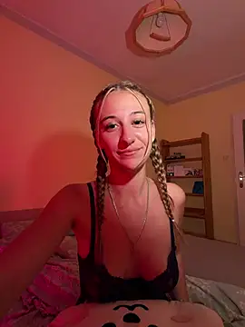 LiaaaBunny live cam