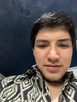 Stepbro____ live cam on StripChat
