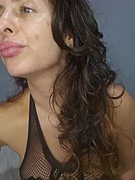 Nina_Sport live cam on StripChat