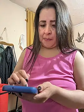 latinfemale live cam on StripChat
