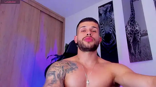 Santos_ramirez1 live cam on StripChat