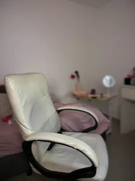 horny_roomiess