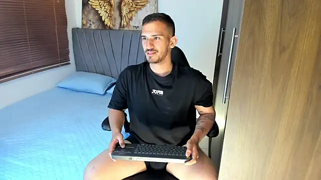 estivii live cam on StripChat