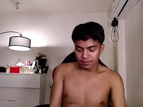 asianboyhunt (M young) - I am new here, please be kind & friendly