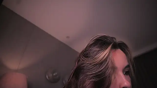 bella_alita (F teen) - flash boobs