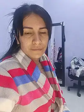 laurahotdirty (F young) - arcadas  + garaganta  profunda  + leche