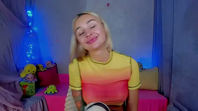 yourlizzydoll (F young) - topless+oil tits 2 min