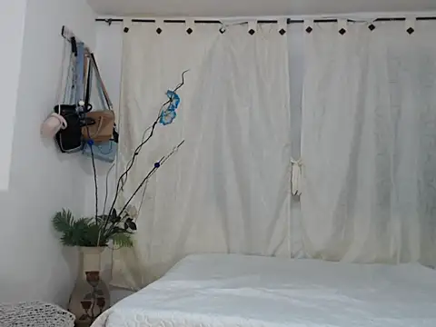 harley_quinns1 live cam on StripChat