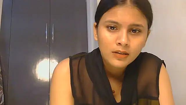 naira_fit's live room