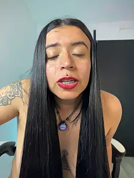 Devilsweet17 live cam on StripChat