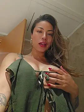 Karen_San_Miguel live cam on StripChat