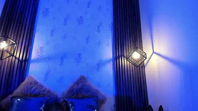 NahomyCarther live cam