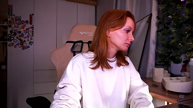 Liuba_Fox live cam on StripChat