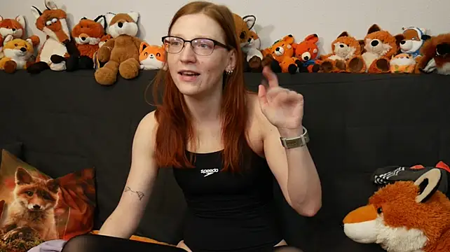 FinaFoxy live cam on StripChat