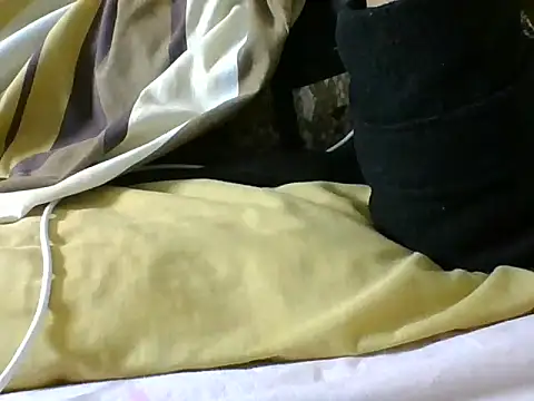 Sexy_Riri live cam on StripChat