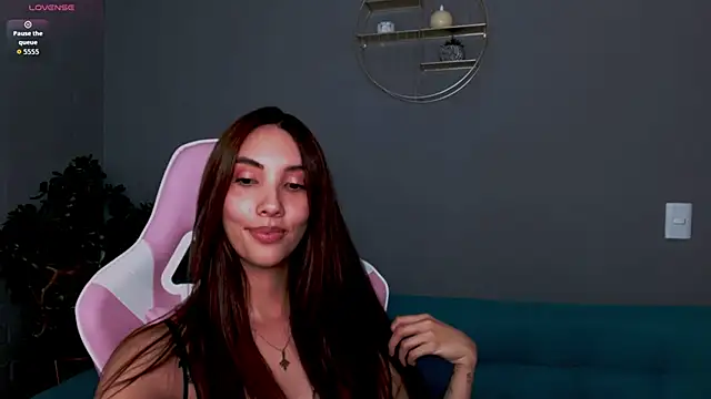 AnaisNin live cam on StripChat