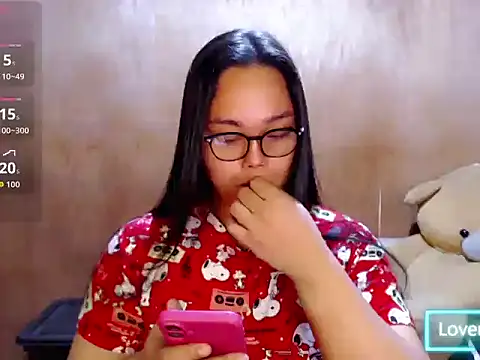 _Lylia live cam on StripChat