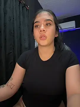 alhaana_ (F young) - OPEN LEGS!! OPEN PUSSY!!