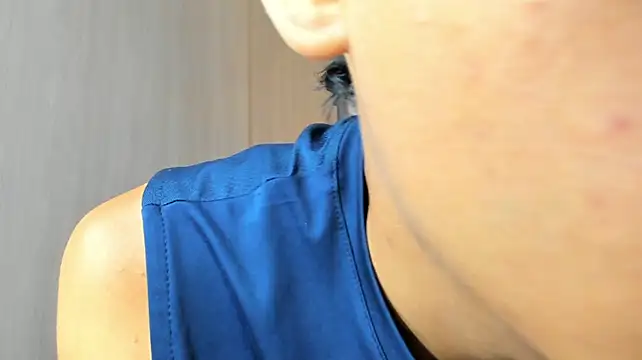 Maxfrost1 live cam on StripChat