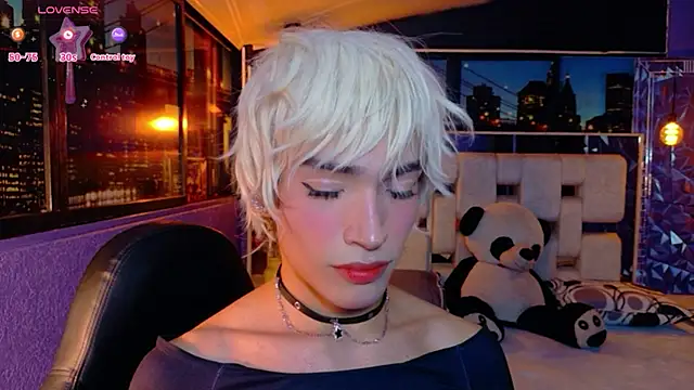 isaac_nova live cam on StripChat