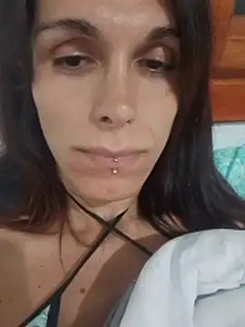 GabyzynhaA live cam on StripChat