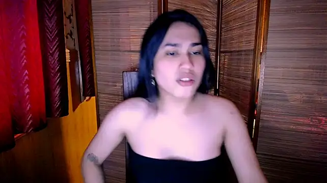 solana_elowen live cam on StripChat