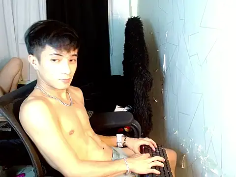 Twinkyecho live cam on StripChat