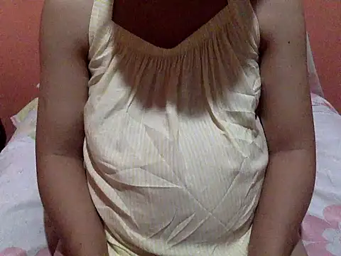 spankmybootyxxx live cam on StripChat