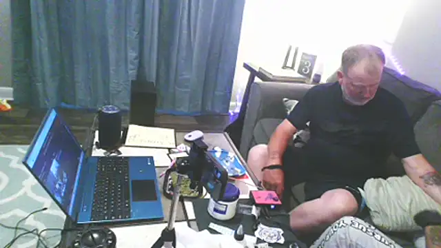 nastymillz's live room
