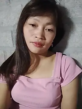 Buong-binh live cam on StripChat